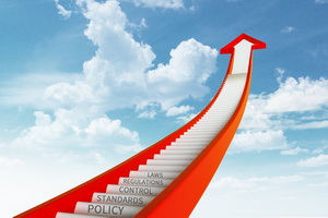 不知情下中介与厂方签的合同有效吗